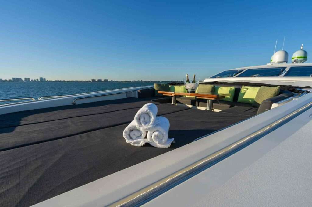 luxury yacht charter Miami