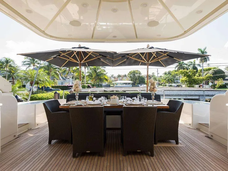 yacht party rental miami